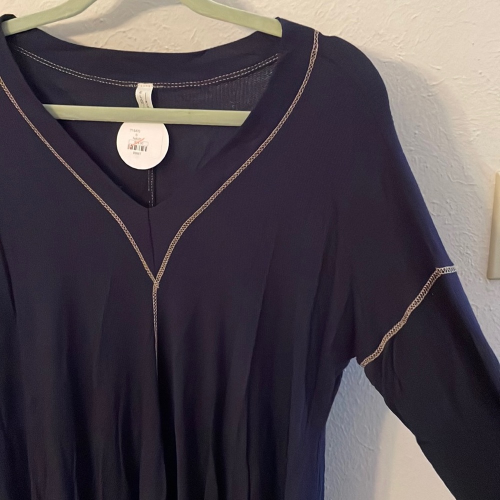 NWT navy Flamingo Urban blouse